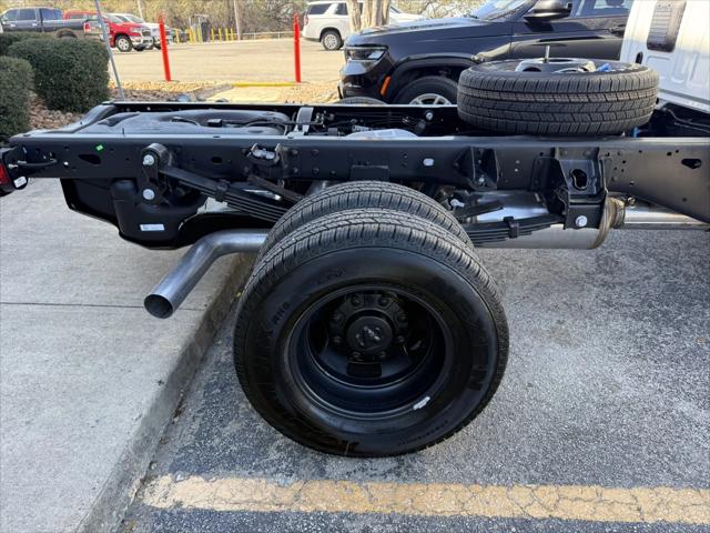 2026 RAM Ram 3500 Chassis Cab RAM 3500 TRADESMAN CREW CAB CHASSIS 4X4 60 CA