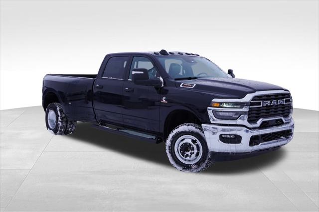 2026 RAM Ram 3500 RAM 3500 TRADESMAN CREW CAB 4X4 8 BOX