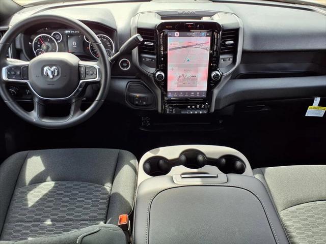 2026 RAM Ram 3500 RAM 3500 TRADESMAN CREW CAB 4X4 8 BOX