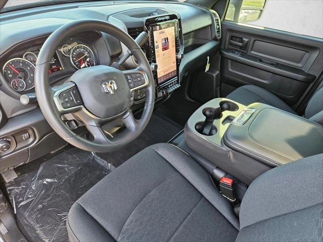 2026 RAM Ram 3500 RAM 3500 TRADESMAN CREW CAB 4X4 8 BOX