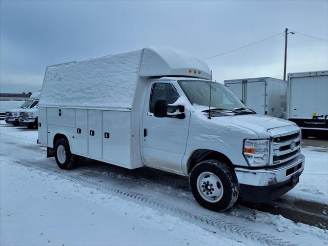2026 Ford E-450 Cutaway Base
