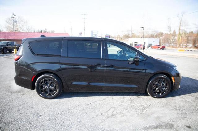 2023 Chrysler Pacifica Hybrid Limited