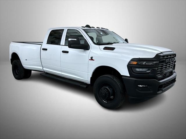 2026 RAM Ram 3500 RAM 3500 TRADESMAN CREW CAB 4X4 8 BOX