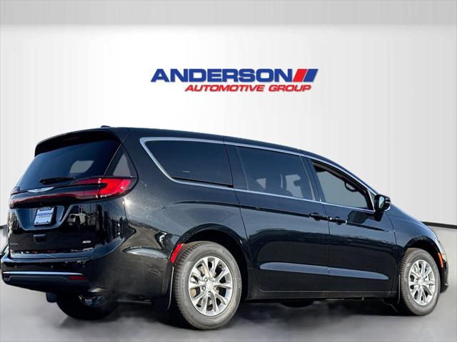 2026 Chrysler Pacifica PACIFICA SELECT AWD