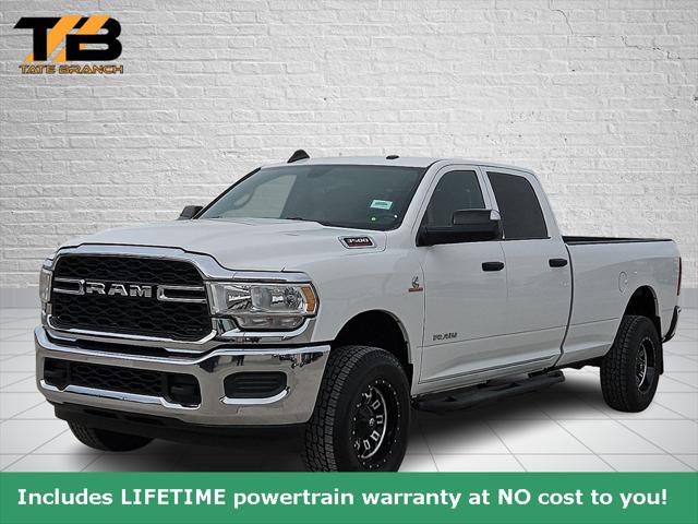2022 RAM 3500 Tradesman Crew Cab 4x4 8 Box