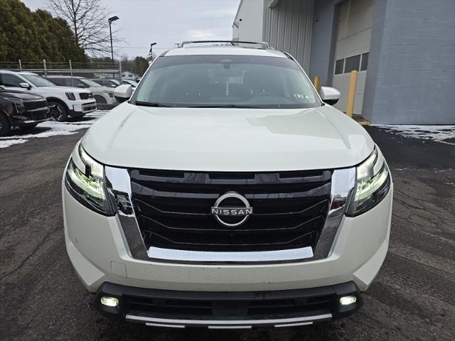 2022 Nissan Pathfinder SL 4WD