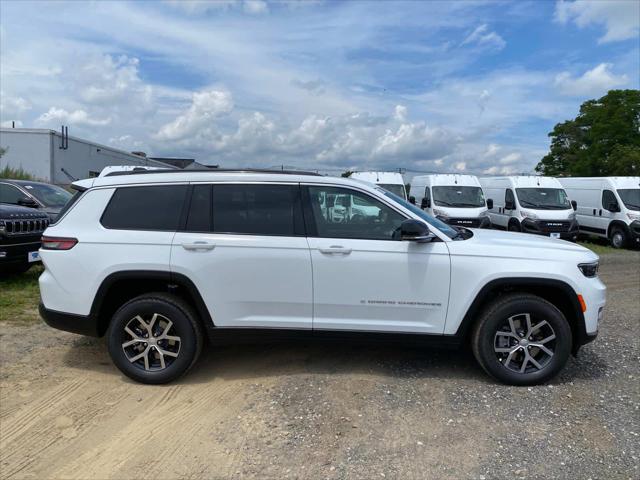 2025 Jeep Grand Cherokee GRAND CHEROKEE L LIMITED 4X4