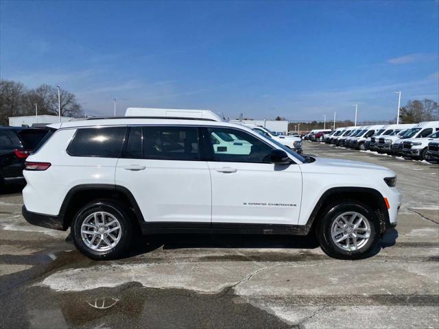 2025 Jeep Grand Cherokee GRAND CHEROKEE L LAREDO X 4X4