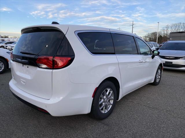 2026 Chrysler Voyager VOYAGER LX