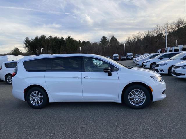 2026 Chrysler Voyager VOYAGER LX