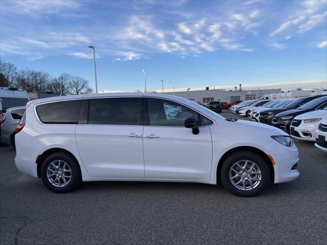 2026 Chrysler Voyager VOYAGER LX