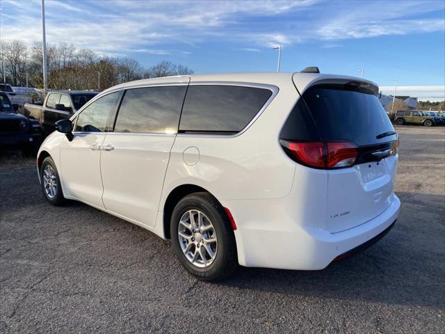 2026 Chrysler Voyager VOYAGER LX