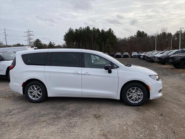 2026 Chrysler Voyager VOYAGER LX