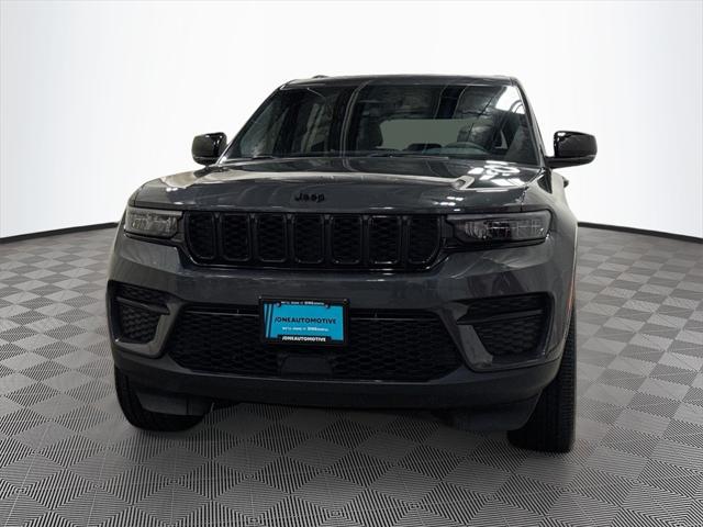 2023 Jeep Grand Cherokee Altitude 4x4 2023 Jeep Grand Cherokee Altitude 4x4