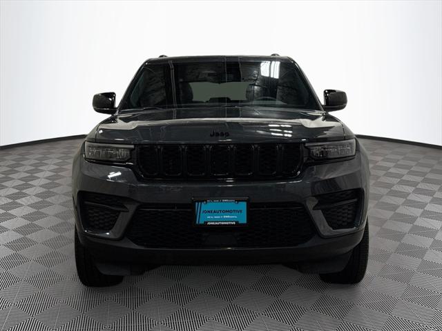 2023 Jeep Grand Cherokee Altitude 4x4 2023 Jeep Grand Cherokee Altitude 4x4