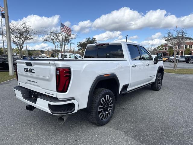 2024 GMC Sierra 2500HD 4WD Crew Cab Standard Bed Denali Ultimate 2024 GMC Sierra 2500HD 4WD Crew Cab Standard Bed Denali Ultimate