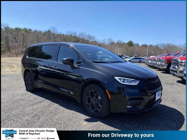 2023 Chrysler Pacifica Hybrid PACIFICA PLUG-IN HYBRID TOURING L