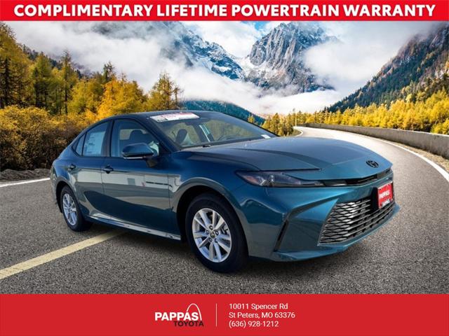 2026 Toyota Camry LE's photo