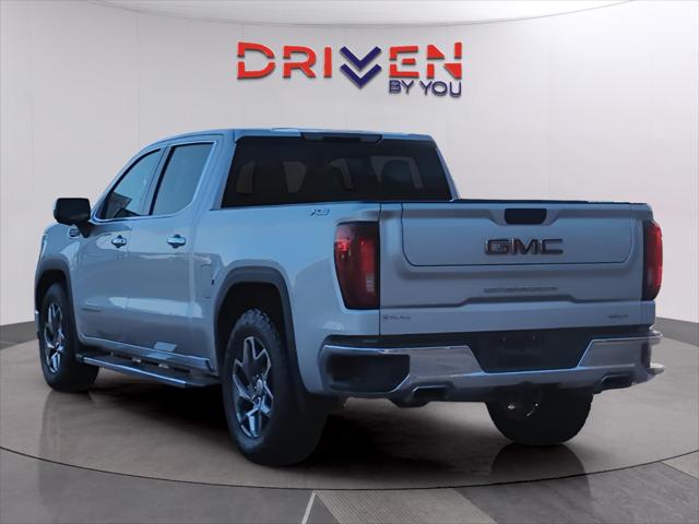 2022 GMC Sierra 1500 4WD Crew Cab Short Box SLT