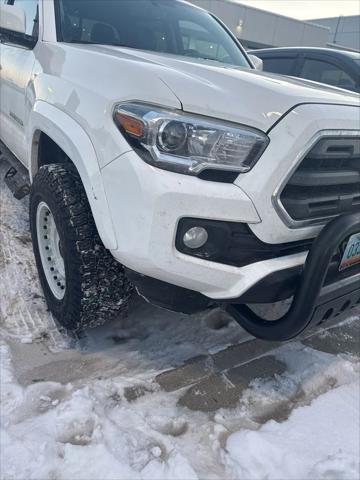 2017 Toyota Tacoma SR5 V6 2017 Toyota Tacoma SR5 V6