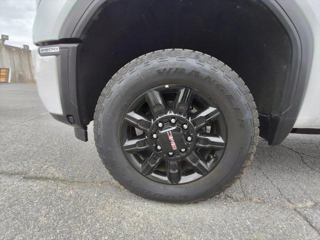 2025 GMC Sierra 2500HD 4WD Crew Cab Standard Bed AT4 2025 GMC Sierra 2500HD 4WD Crew Cab Standard Bed AT4