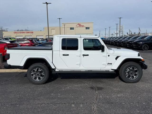 2026 Jeep Gladiator GLADIATOR SAHARA 4X4