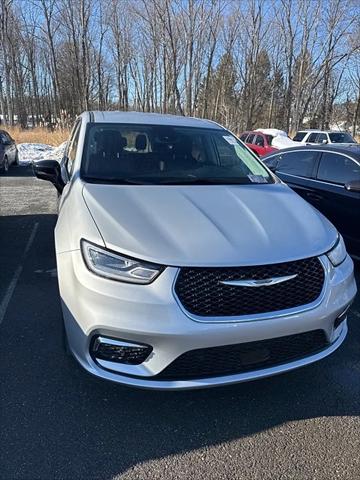 2024 Chrysler Pacifica Touring L 2024 Chrysler Pacifica Touring L