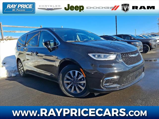 2024 Chrysler Pacifica Hybrid Select 2024 Chrysler Pacifica Hybrid Select