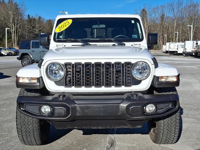 2024 Jeep Gladiator Nighthawk