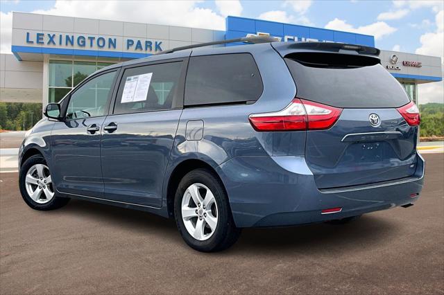 2017 Toyota Sienna LE 7 Passenger