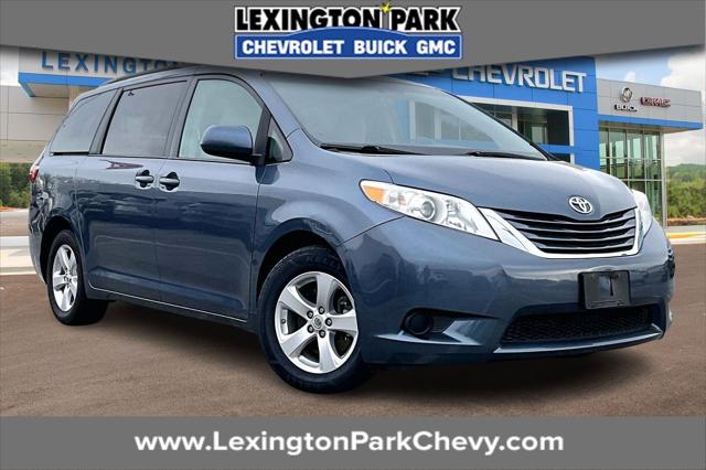 2017 Toyota Sienna LE 7 Passenger