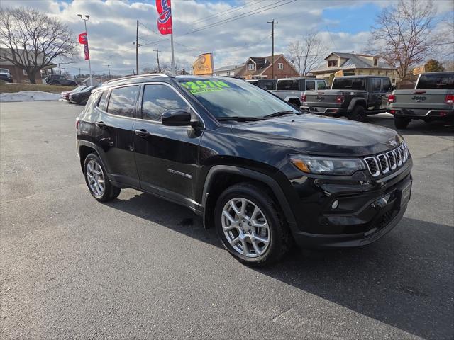 2024 Jeep Compass Latitude Lux FWD