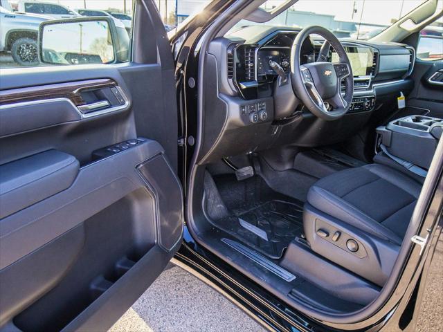 2026 Chevrolet Silverado 1500 4WD Crew Cab Standard Bed LT