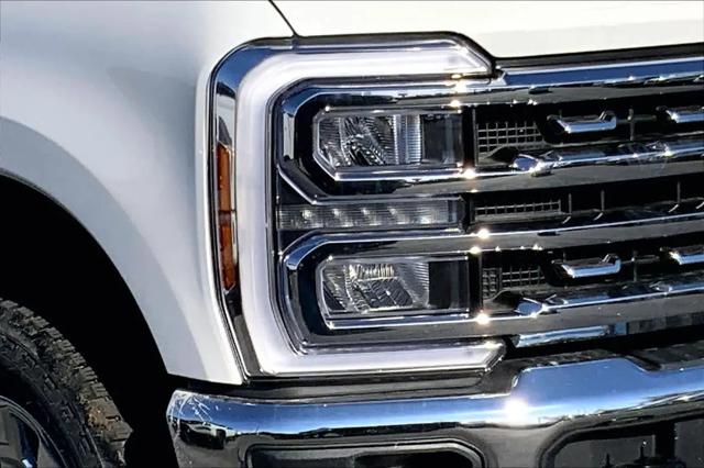 2026 Ford F-350 LARIAT