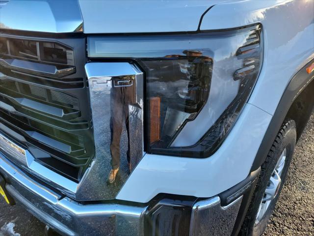2026 GMC Sierra 2500HD Double Cab, Long Bed, Pro, RWD