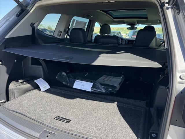 2026 Volkswagen Atlas SE with Technology