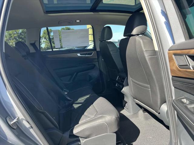 2026 Volkswagen Atlas SE with Technology