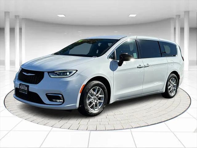 2024 Chrysler Pacifica Touring L for sale in Lancaster, CA
