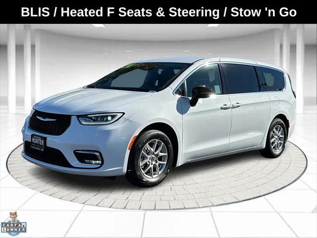 2024 Chrysler Pacifica Touring L for sale in Lancaster, CA