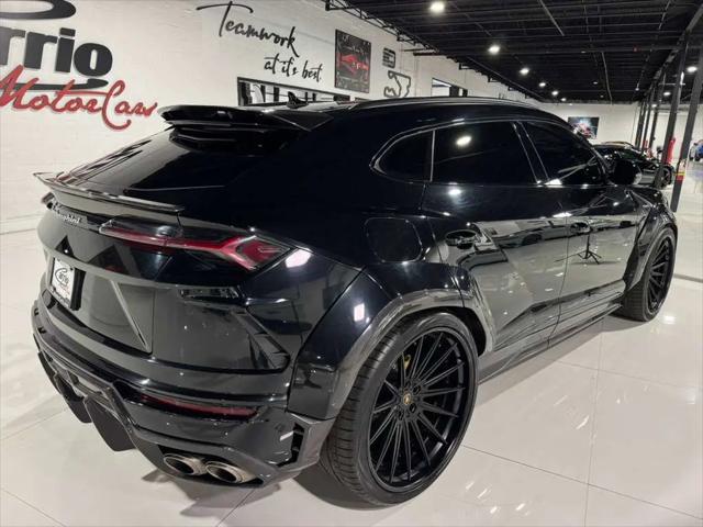 2021 Lamborghini Urus Standard