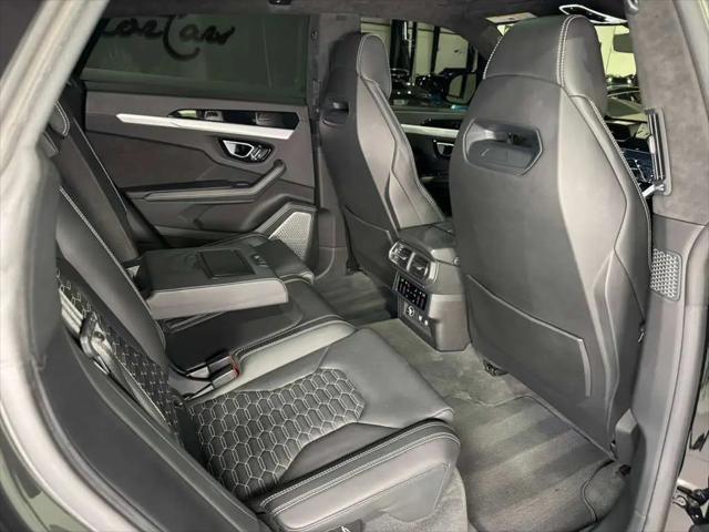 2021 Lamborghini Urus Standard