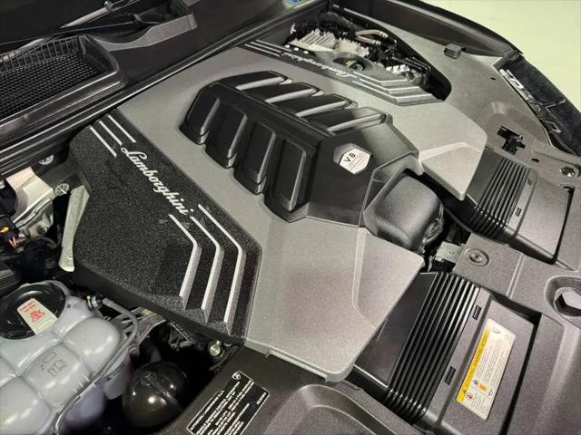 2021 Lamborghini Urus Standard