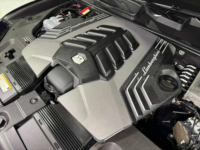 2021 Lamborghini Urus Standard