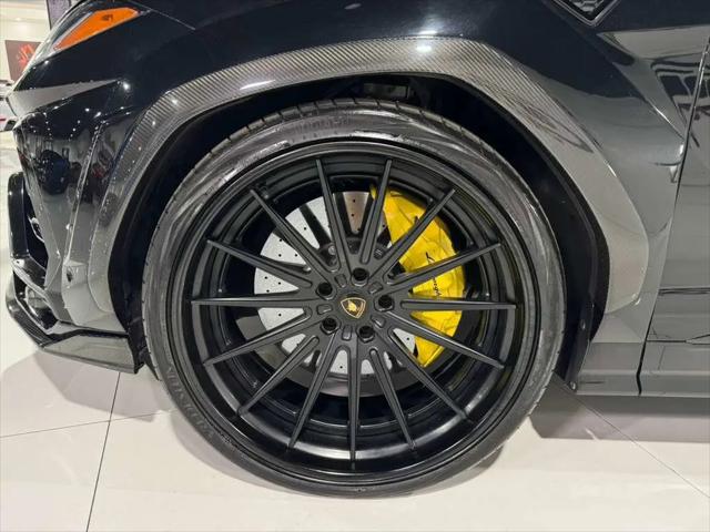 2021 Lamborghini Urus Standard