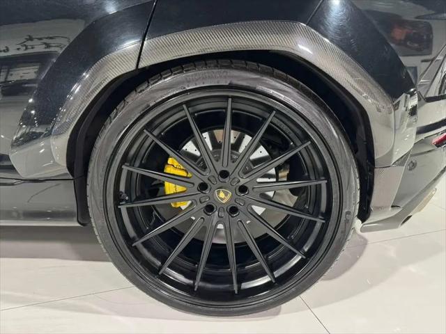 2021 Lamborghini Urus Standard