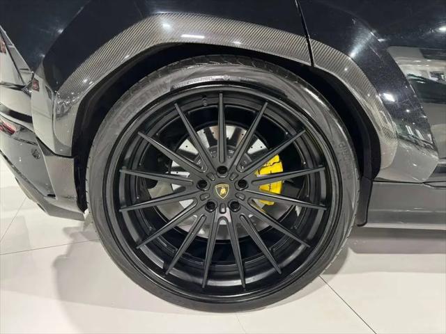 2021 Lamborghini Urus Standard