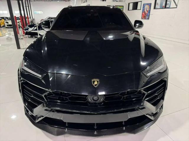 2021 Lamborghini Urus Standard