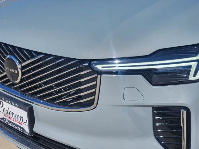 2026 Volvo XC90 Plug-In Hybrid Ultra, T8 AWD, Electric/Gasoline, Bright, 7 Seats
