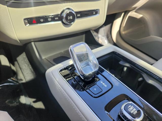 2026 Volvo XC90 Plug-In Hybrid Ultra, T8 AWD, Electric/Gasoline, Bright, 7 Seats