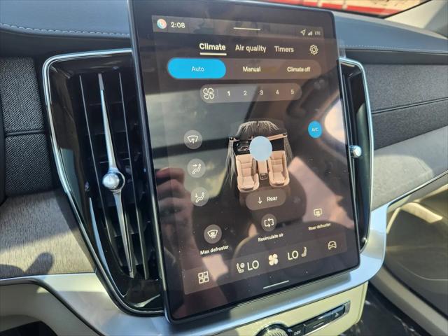 2026 Volvo XC90 Plug-In Hybrid Ultra, T8 AWD, Electric/Gasoline, Bright, 7 Seats